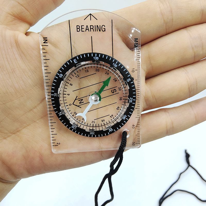 Compass Keychain Mini - 1個入り 新品 アウトドア ミニ アクリル製 透明スケールコンパス、地図測定用