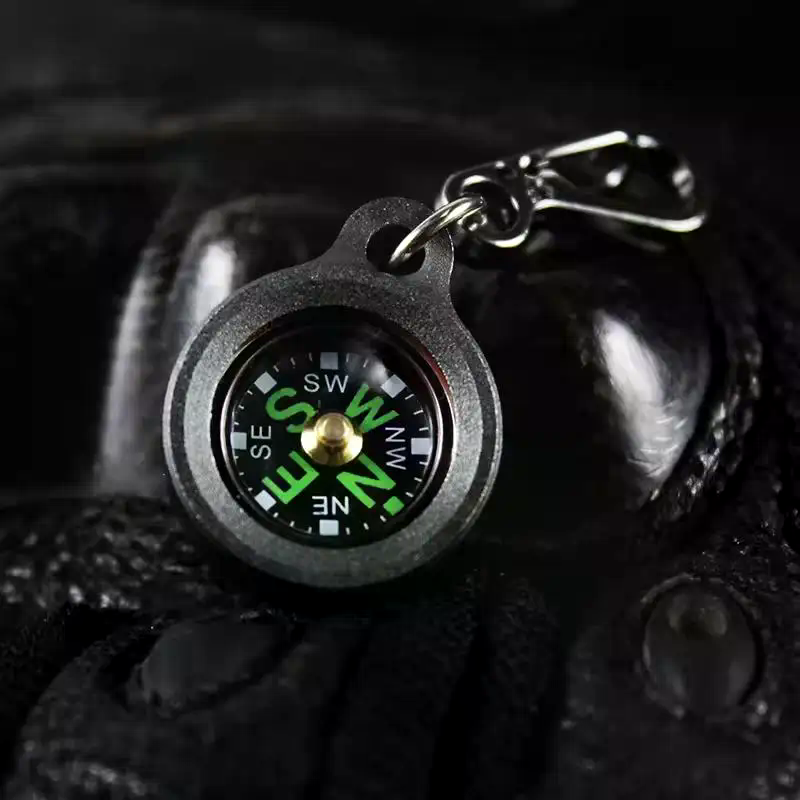 ミニアルミ合金コンパスキーホルダーペンダントアウトドアハイキ - Compass Keychain Mini のレビューと価格